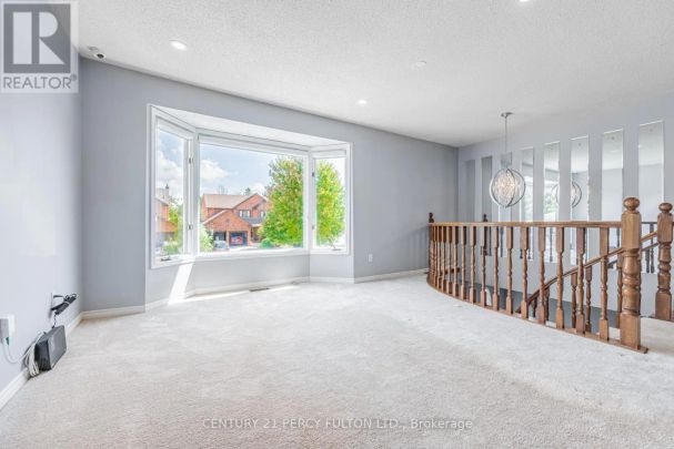 34 KINGSWOOD DRIVE N - Photo 1