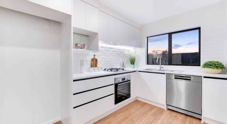 WATTLE DOWNS, 3 BEDROOMS - Photo 4