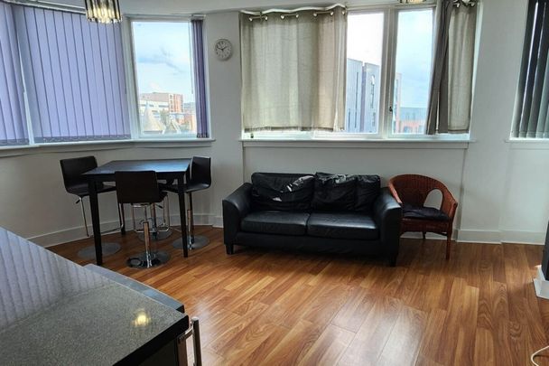 London Road - Photo 1