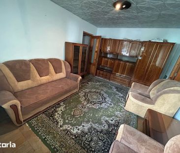 De inchiriat apartament 2 camere, zona scolii nr.1,mobilat si utilat - Fotografie 3