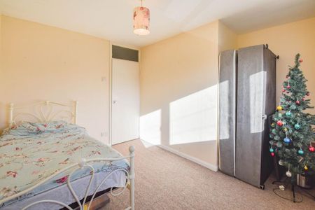 3 bedroom terraced house to rent - Photo 4