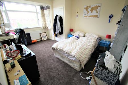 Becketts Park Crescent, Headingley, LS6 3PH, Leeds - Photo 4