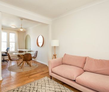 Flat to rent - Geoffrey Road, London, SE4 - Photo 1