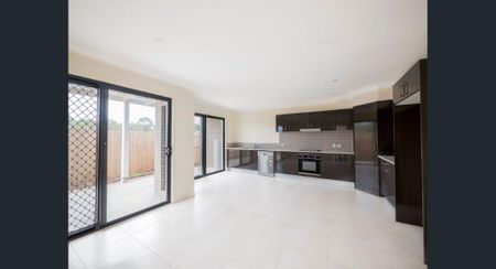 3 BEDROOM AIR CONDITION TOWN HOUSE - Photo 3