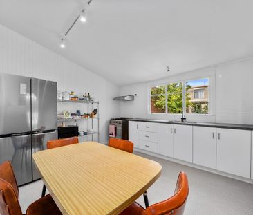 38 Browne Street West Hobart TAS 7000 Australia - Photo 1