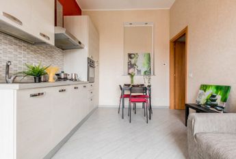 Intimate and nice single room in Via Pezzotti