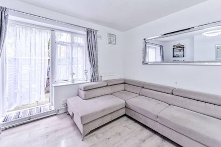 3 bedroom flat to rent - Photo 3