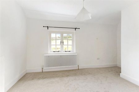 4 bedroom detached house to rent - Photo 3