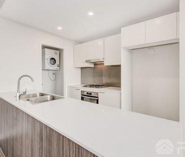 Modern 2-Bedroom Apartment in the Heart of Homebush - Photo 1