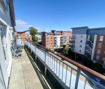 Avenel Way, Poole, BH15 - Photo 1