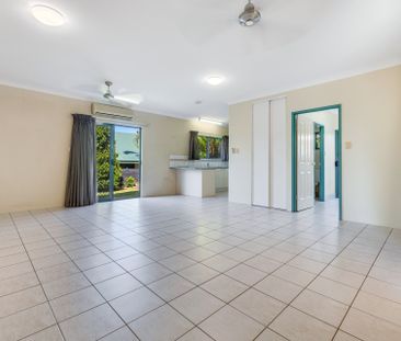 18 Kakadu Parade, - Photo 1