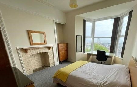 8 bedroom terraced house to rent - Photo 3