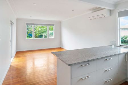 Lovely family home located in the heart of Manurewa - Photo 4