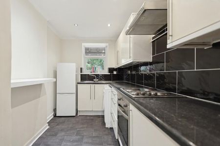 2 bedroom ground floor flat to rent - Photo 5