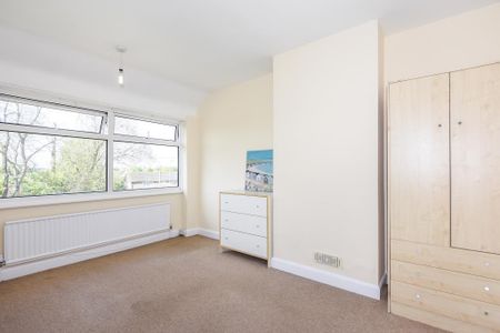 3 bedroom semi-detached house to rent - Photo 3