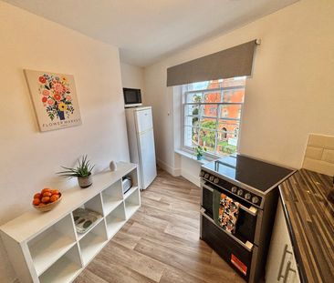 Compass Hill, Taunton, Somerset - Photo 1