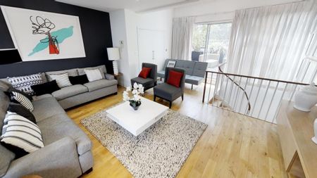 4 bedroom townhouse to rent - Photo 2