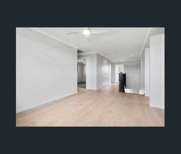 BRAND NEW Spacious Family Home - Photo 2