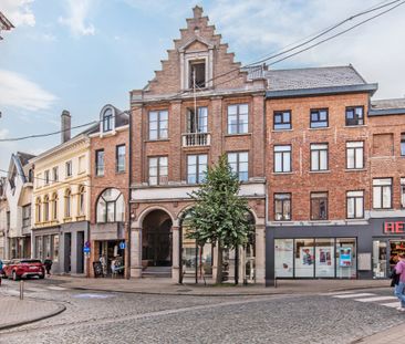 Een knus dakappartement met 1 slaapkamer op de Markt van Lokeren. - Photo 2