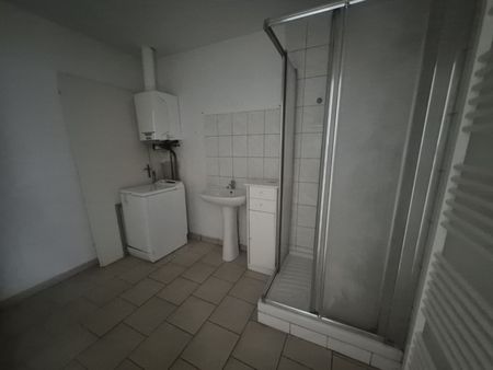 Location Appartement 2 pièces 56m² ST AMAND LES EAUX 59230 - Photo 5