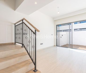 Brand New I Exclusive - 4BR Townhouse for Rent - Photo 1