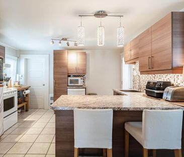 Grand 5 1/2 Rénové avec vue sur l’eau - Photo 4