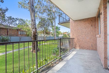 2/38 Dickinson Street, Charlestown, NSW, 2290 - Photo 4