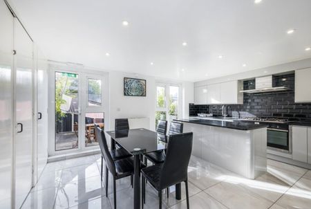 Room in a Shared House, Fakruddin Street, E1 - Photo 3