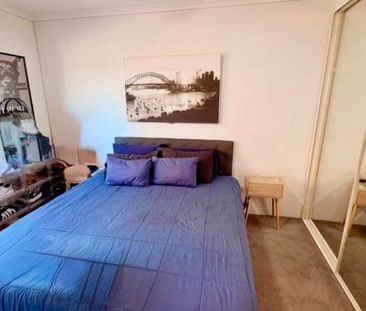 Redfern - Photo 5