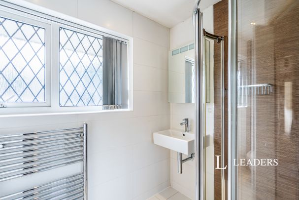 4 bedroom house to rent Hurstville Drive, Waterlooville, Hampshire, PO7 - Photo 1