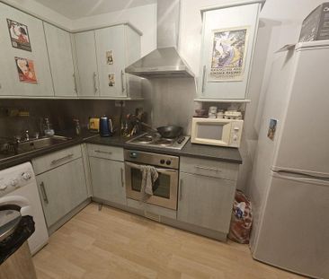 1 bedroom flat to rent - Photo 4