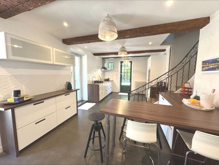 Location Maison 5 pièces 170m² CASSIS 13260 - Photo 4