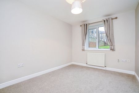 2 Bed Flat, Chantry Court, LS27 - Photo 3