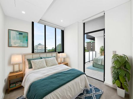 Stunning Two-Bedroom Apartment in the Heart of Ashfield - Photo 5