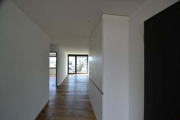 Zentrumsnahe Attikawohnung in Rapperswil - Photo 1
