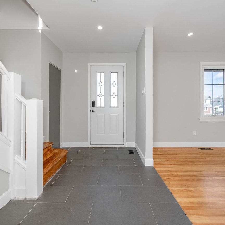 For Lease - 810 Smyth Road Unit# A, Elmvale Acres and Area, Ontario - Photo 1