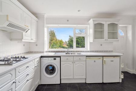 2 bedroom maisonette to rent - Photo 2