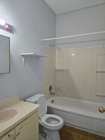 For Lease - 15 King Street Unit# Apartment #5, Clarington, Ontario - Photo 3