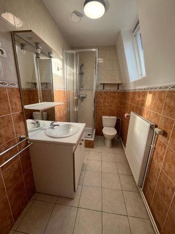 Location Appartement 2 pièces 44m² LA MADELEINE 59110 - Photo 4