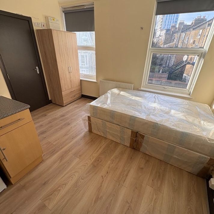 Studio Flat, Hackney, E5 - Photo 1