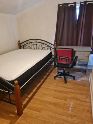 Room in a Shared House, Spurling Road, SE22 - Photo 1