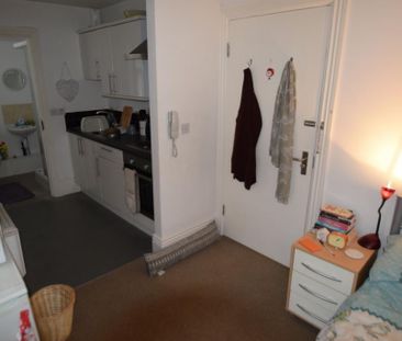 Studio to rent - Photo 5