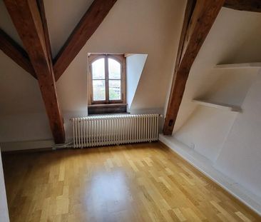 Belle chambre mansardée, idéal pour étudiants ou comme pied-à-terre... - Photo 5