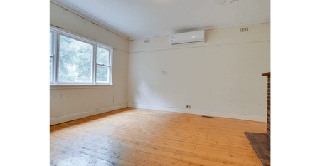 Large Home! - Photo 2