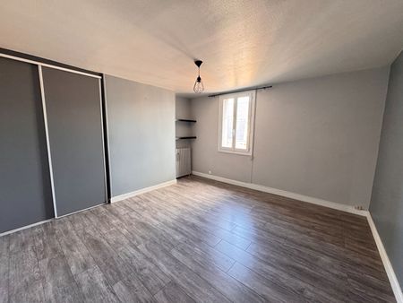 Location Appartement 4 pièces 78m² - Photo 3
