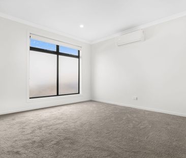 1 Seve Walk, Clyde North, Vic 3978 - Photo 4