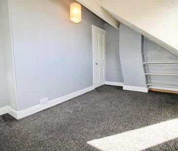 4 bedroom end of terrace house to rent - Photo 6