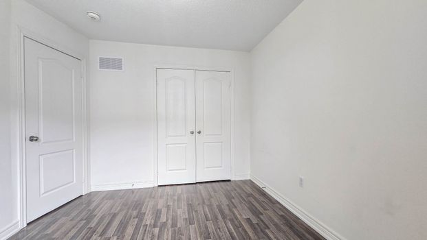 For Lease - 8 Larry Grove Way, Markham, Ontario - Photo 1