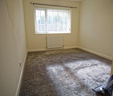 2 Bed Flat to Let on Spinney Brow,Preston - Photo 2