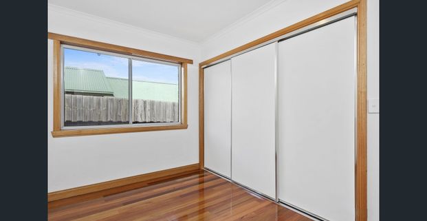 Modern 3-Bedroom Home in Great Location - Photo 1